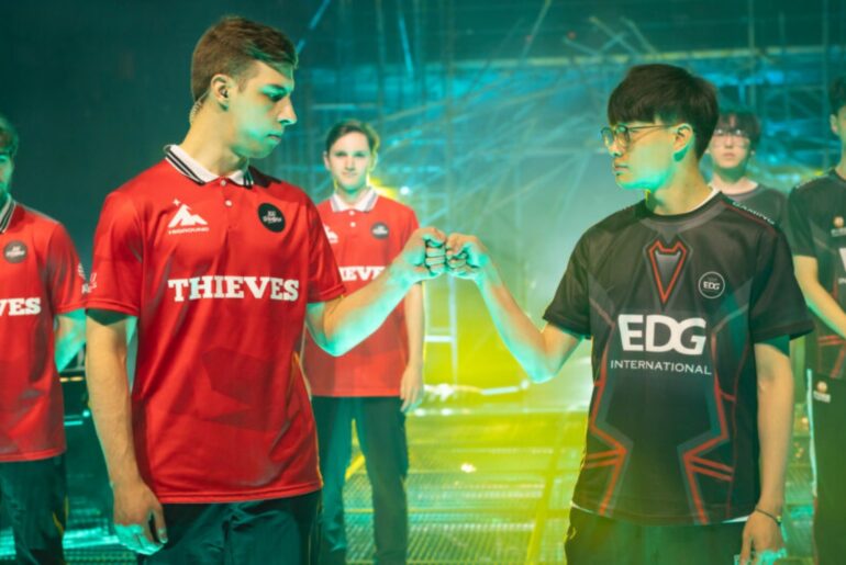 EDward Gaming vs 100 Thieves 2–1 Victory at EWC 2025 - Valobuff